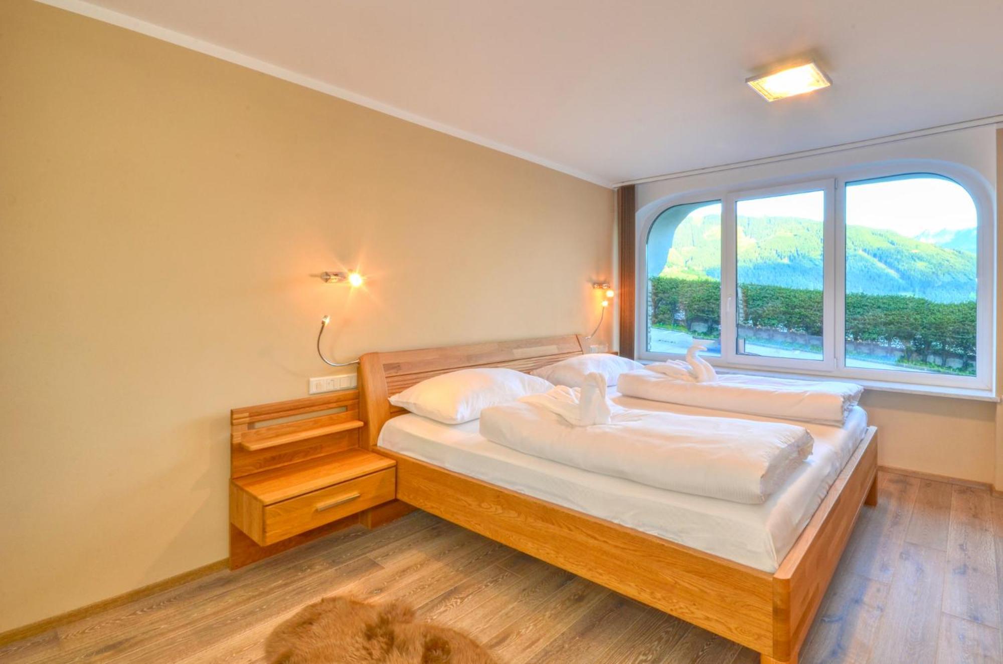 Eichenhof Top 2 - By Alpen Apartments Zell am See Exterior photo
